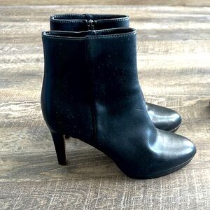 Nine West Elegant Black Ankle Boots
Used